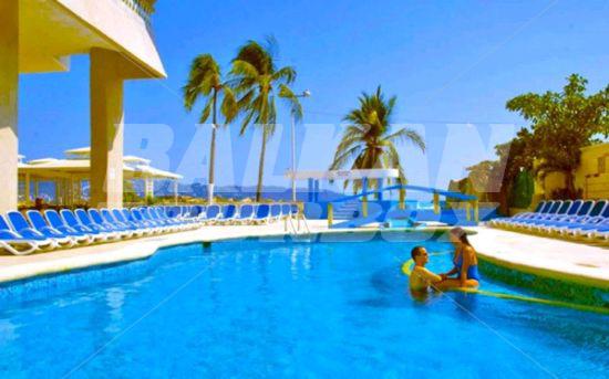 почивка в Avalon Excalibur Acapulco