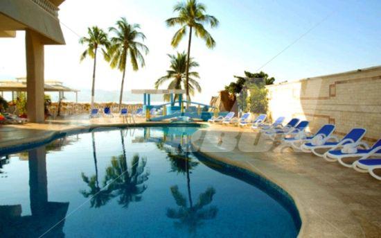 почивка в Avalon Excalibur Acapulco