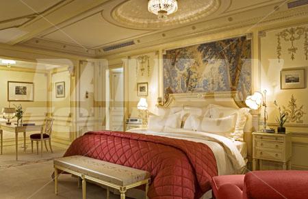 почивка в Ritz Paris
