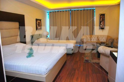 holiday in Vlora International