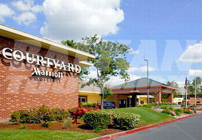 почивка в Courtyard by Marriott Modesto