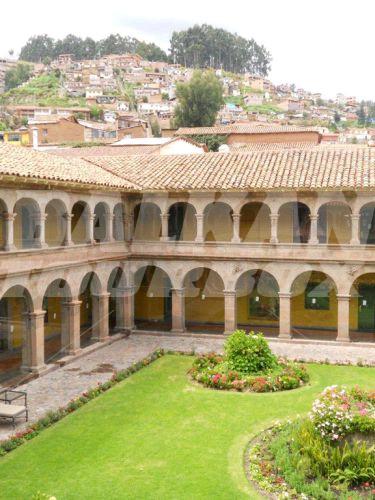 почивка в Monasterio Cuzco