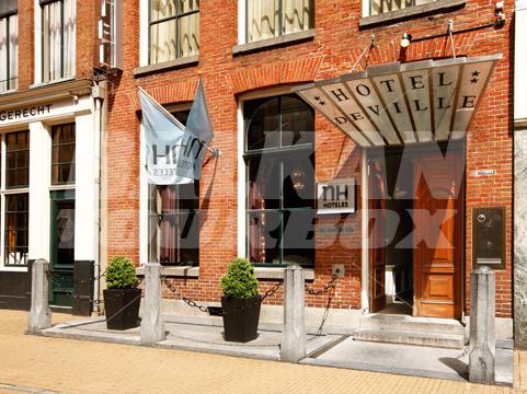 почивка в NH Hotel De Ville