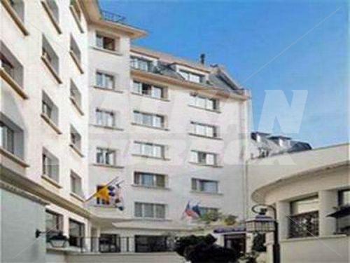 почивка в Timhotel Opéra Blanche Fontaine