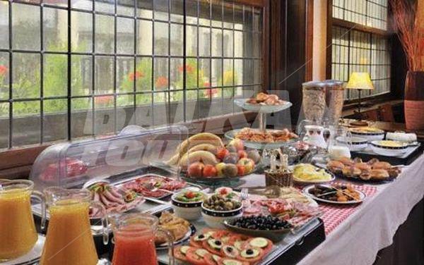 почивка в Timhotel Opéra Blanche Fontaine