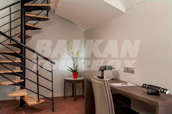 почивка в Timhotel Opéra Blanche Fontaine