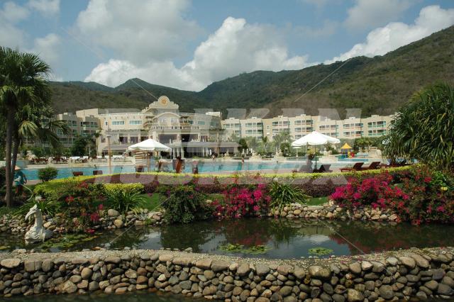 holiday in Cactus Resort