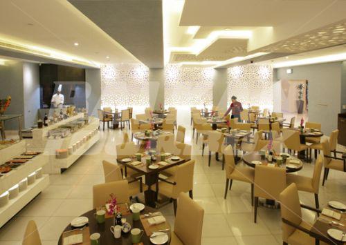 почивка в Auris Plaza Hotel