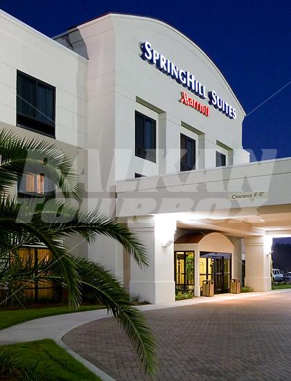 почивка в  SpringHill Suites by Marriott Savannah Airport