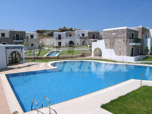 holiday in Naxos Palace