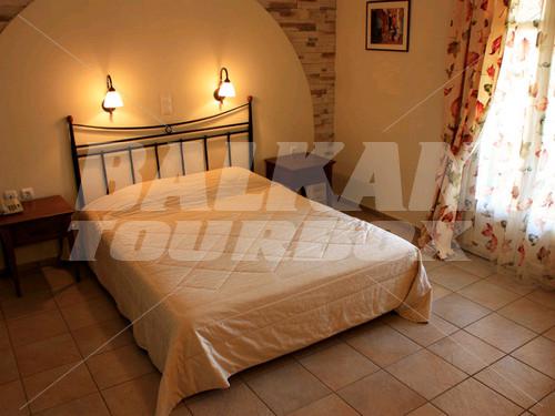 holiday in Naxos Palace