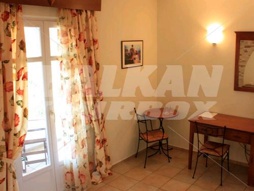 holiday in Naxos Palace