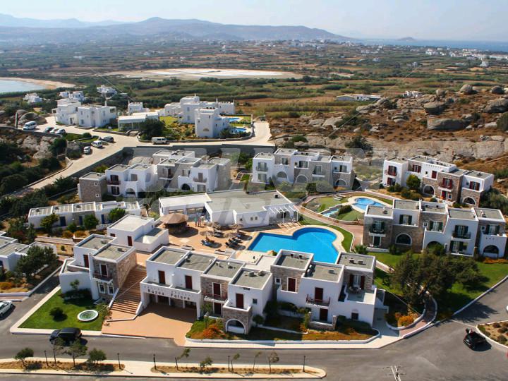 holiday in Naxos Palace
