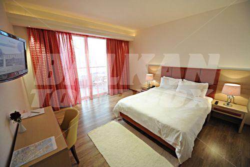 holiday in Belvedere