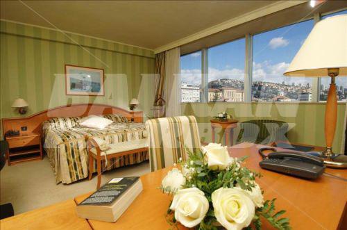 holiday in Grand Hotel Bonavia