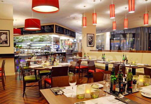 почивка в Courtyard by Marriott Paris Saint Denis