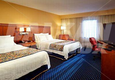 почивка в Courtyard by Marriott Louisville East