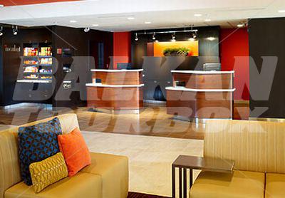 почивка в Courtyard by Marriott Louisville East
