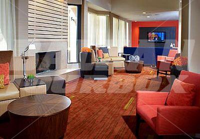 почивка в Courtyard by Marriott Louisville East