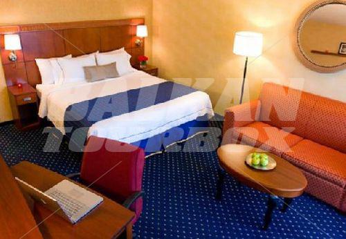 почивка в Courtyard by Marriott Sacramento Airport Natomas
