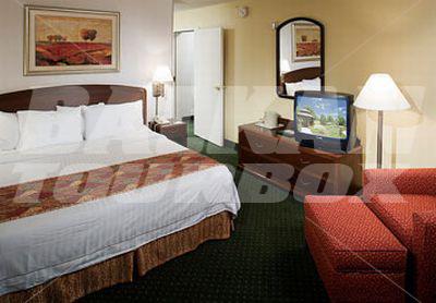 почивка в Courtyard by Marriott Wichita East