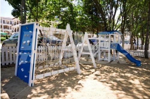 holiday in Bay Apartments