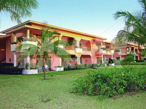 почивка в Playa Costa Verde