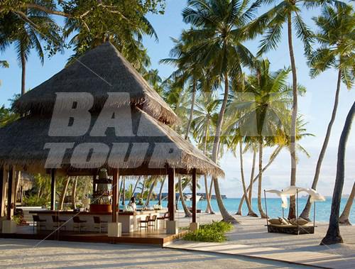 почивка в Shangri La Villingili
