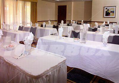 почивка в Courtyard by Marriott Thousand Oaks Ventura County
