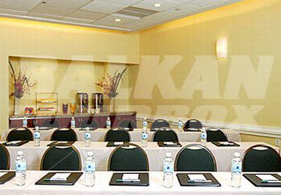 почивка в Courtyard Miami by Marriott Beach South Beach