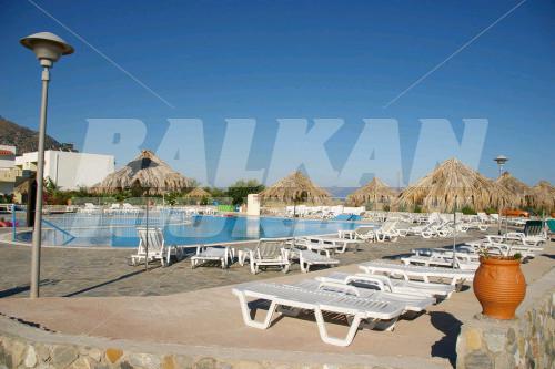 почивка в Evripides Village Beach
