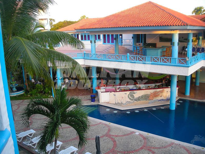 почивка в  Costa Larimar