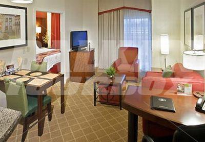 почивка в Residence Inn by Marriott Kansas City Airport