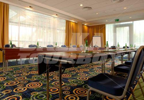 почивка в Courtyard By Marriott Prague Flora