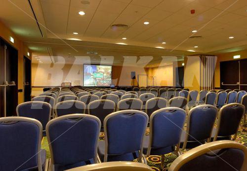 почивка в Courtyard By Marriott Prague Flora