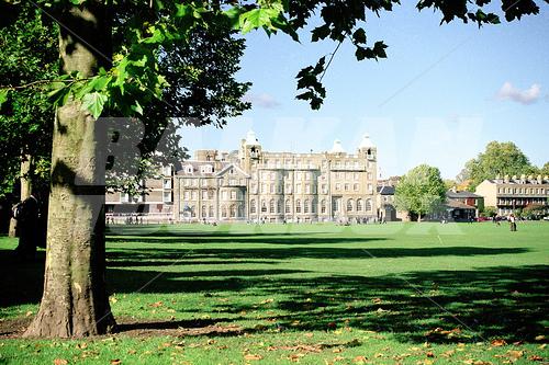 почивка в University Arms Cambridge