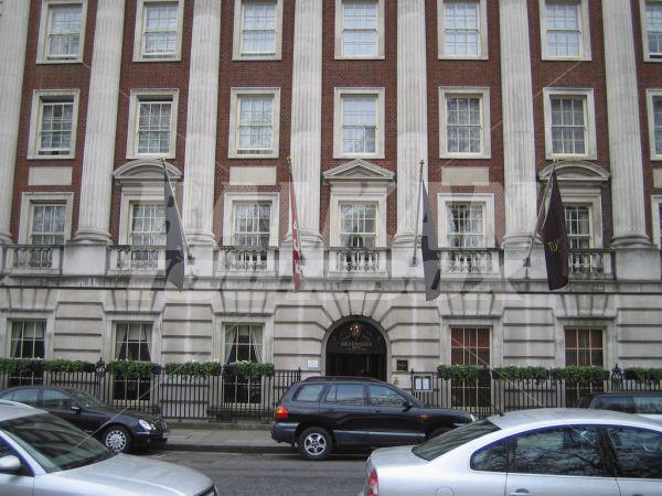 почивка в  Millennium Mayfair
