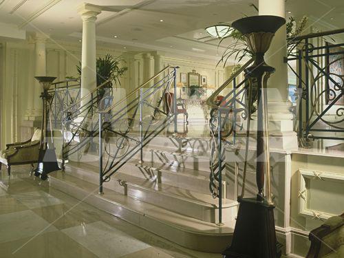 почивка в Millennium Mayfair