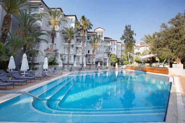 почивка в Sentido Marina Suites