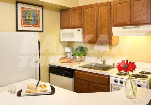 почивка в TownePlace Suites by Marriott Newark Silicon Valley