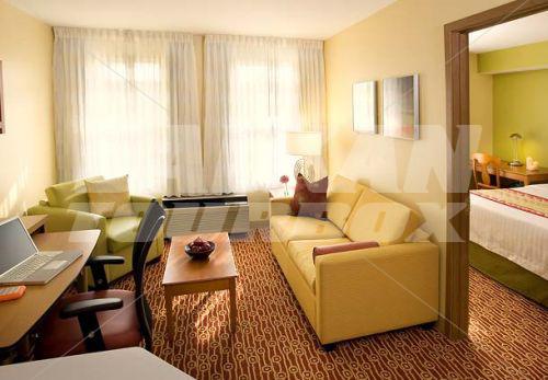 почивка в TownePlace Suites by Marriott Newark Silicon Valley