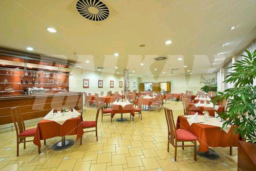 почивка в Ramada Airport Prague