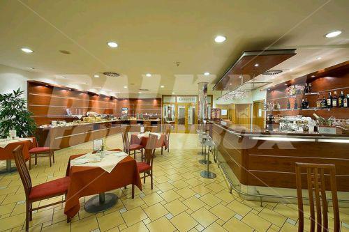 почивка в Ramada Airport Prague