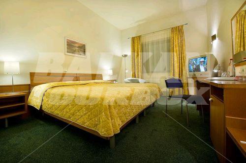 почивка в Ramada Airport Prague