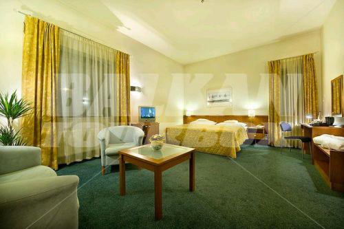почивка в Ramada Airport Prague