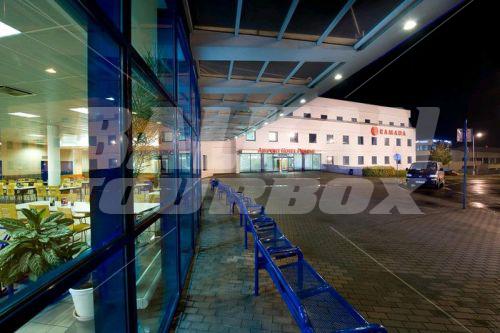 почивка в Ramada Airport Prague