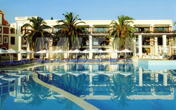 почивка в Roda Beach Resort and Spa