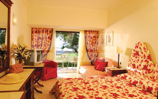 почивка в Roda Beach Resort and Spa