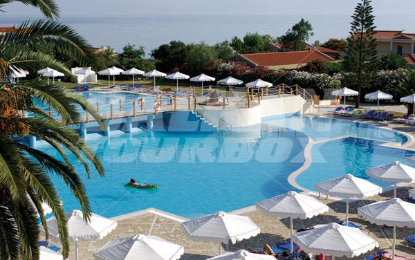 почивка в Roda Beach Resort and Spa