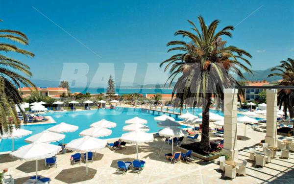 почивка в Roda Beach Resort and Spa